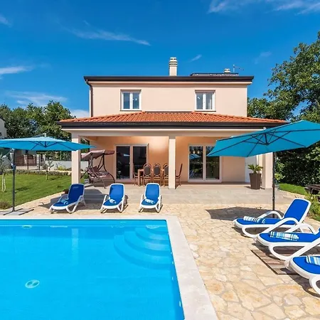 Miriam With Private Pool Near Rovinj קאנפאנאר
